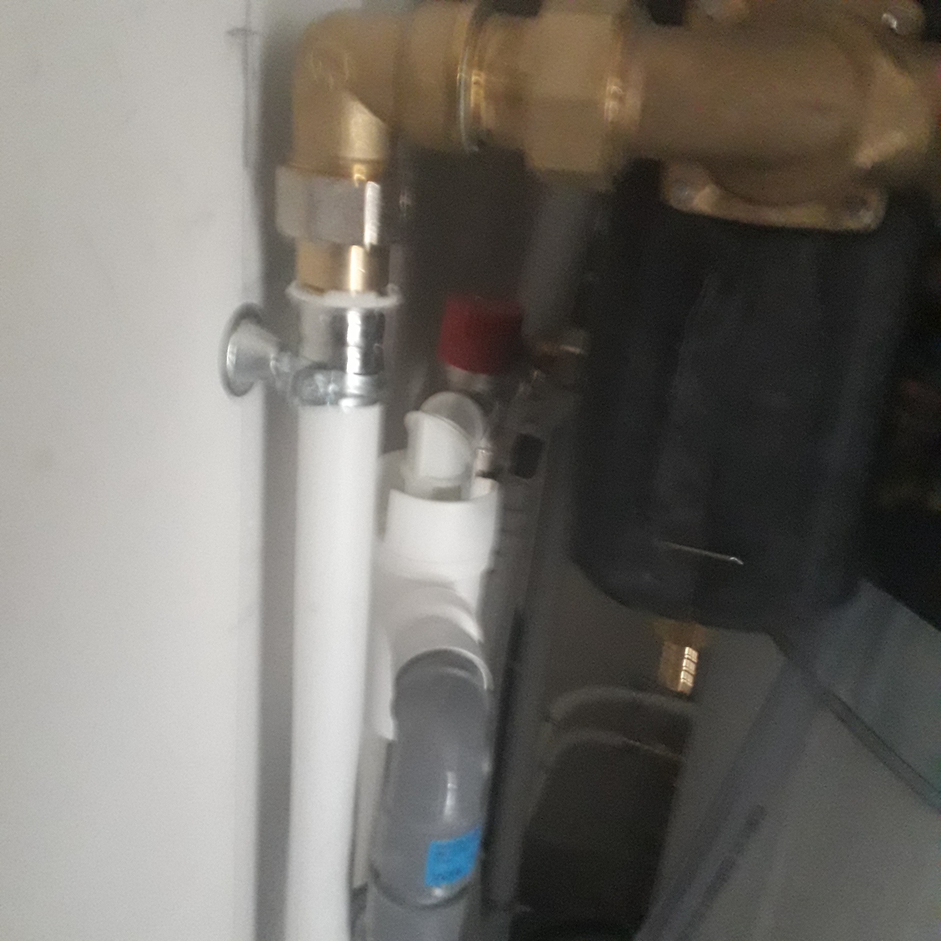 Construction neuve: Robinet d' arrêt inaccessible